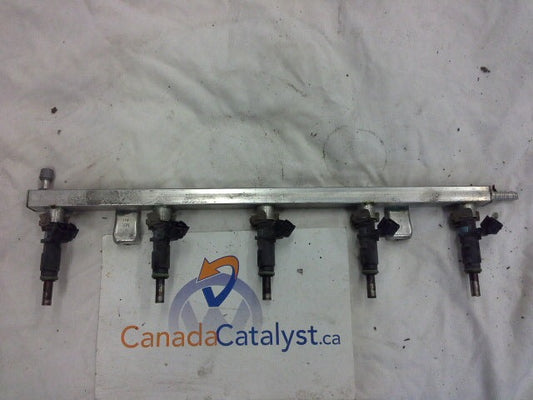 MK6 2.5L Fuel RAIL W/ INJECTORS