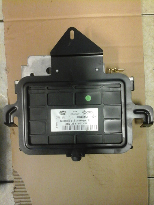 ECU 5DG006961