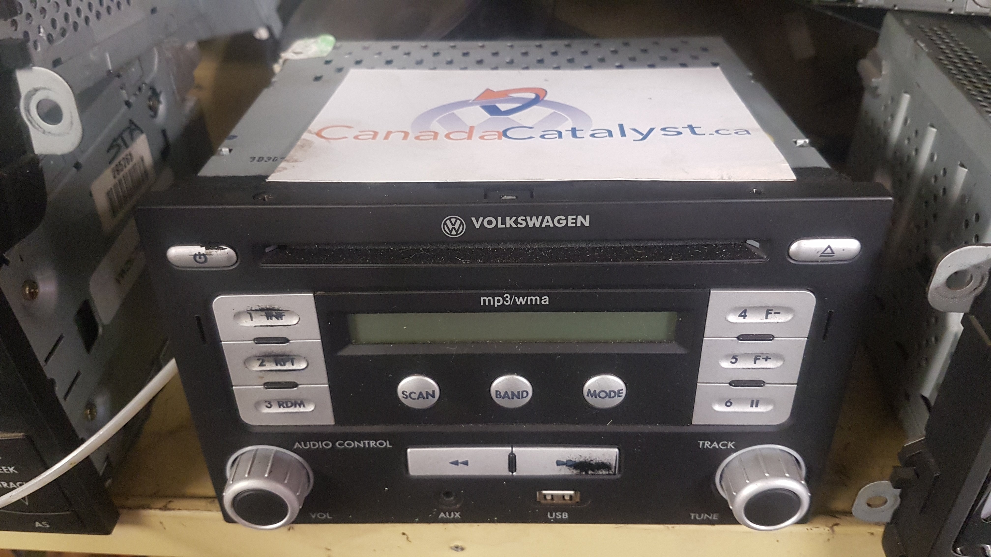 City Jetta RADIO With Auxiliary In And USB Input – V DUB HUB