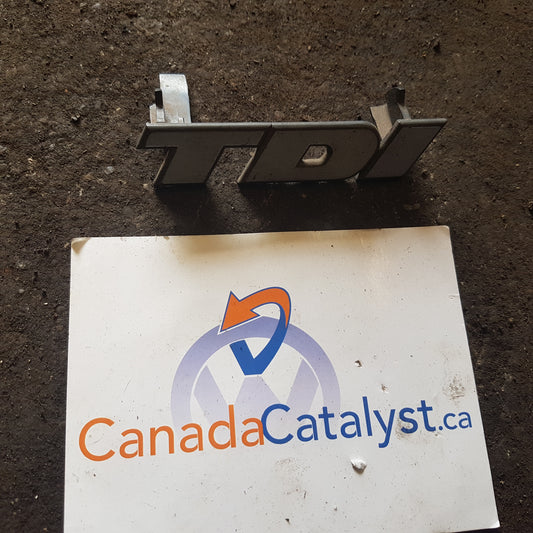 MK3 Grille BADGE 1HM853679K