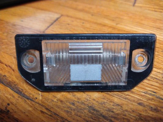 B5 License Plate LIGHT 3B0943021