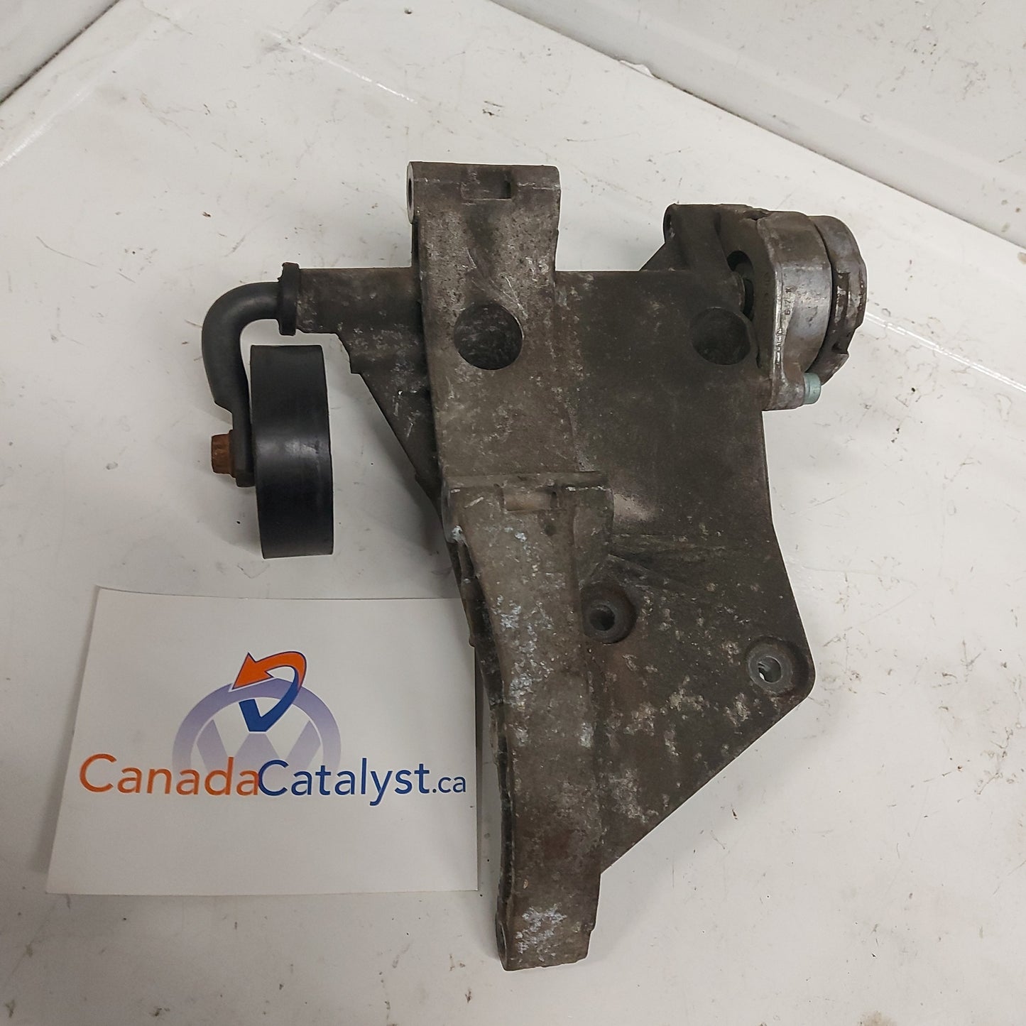 MK3 Gas Accessory Bracket And Tensioner Non A/C 037903143C