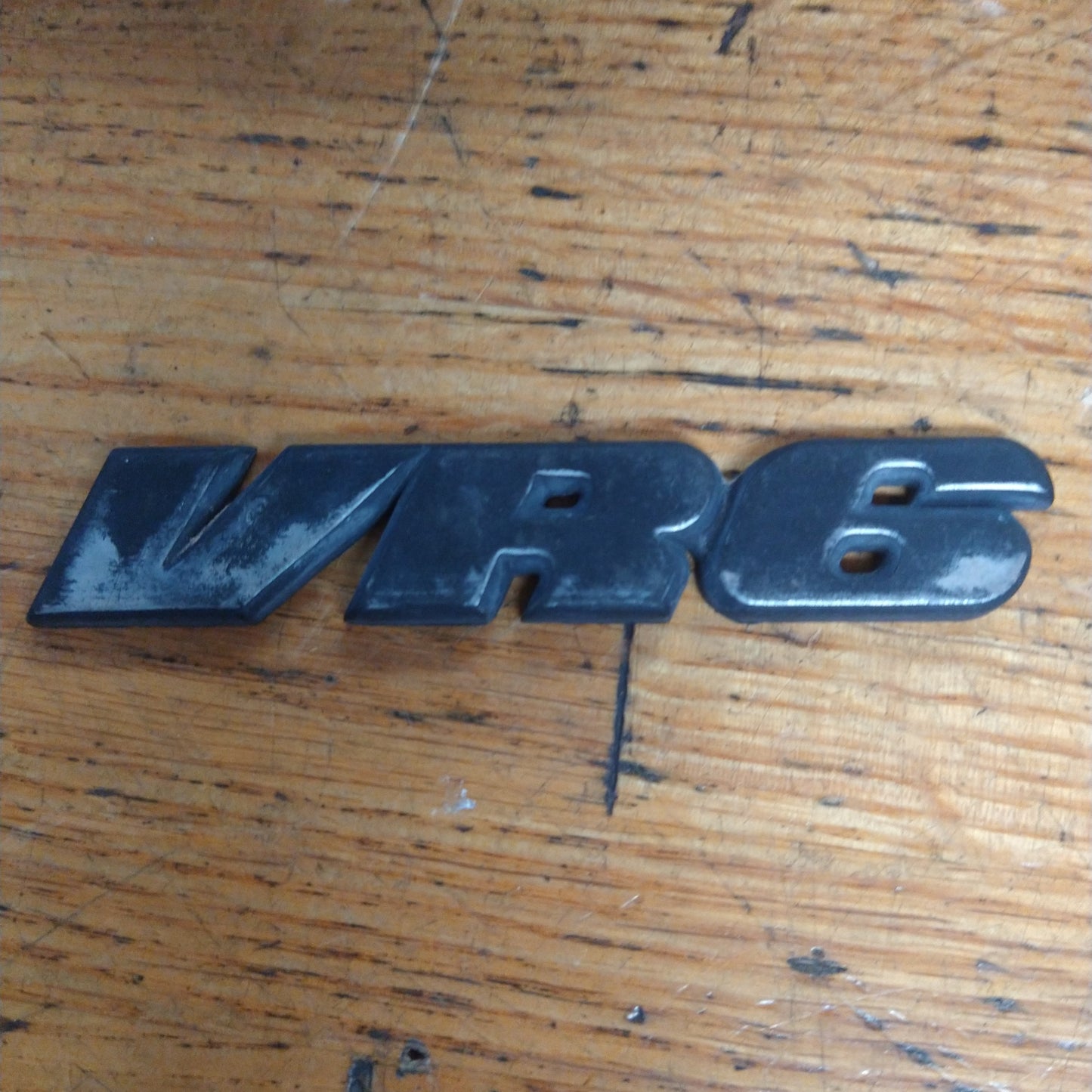 VR6 Emblem BADGE -Washed Out Chrome 3A0853675