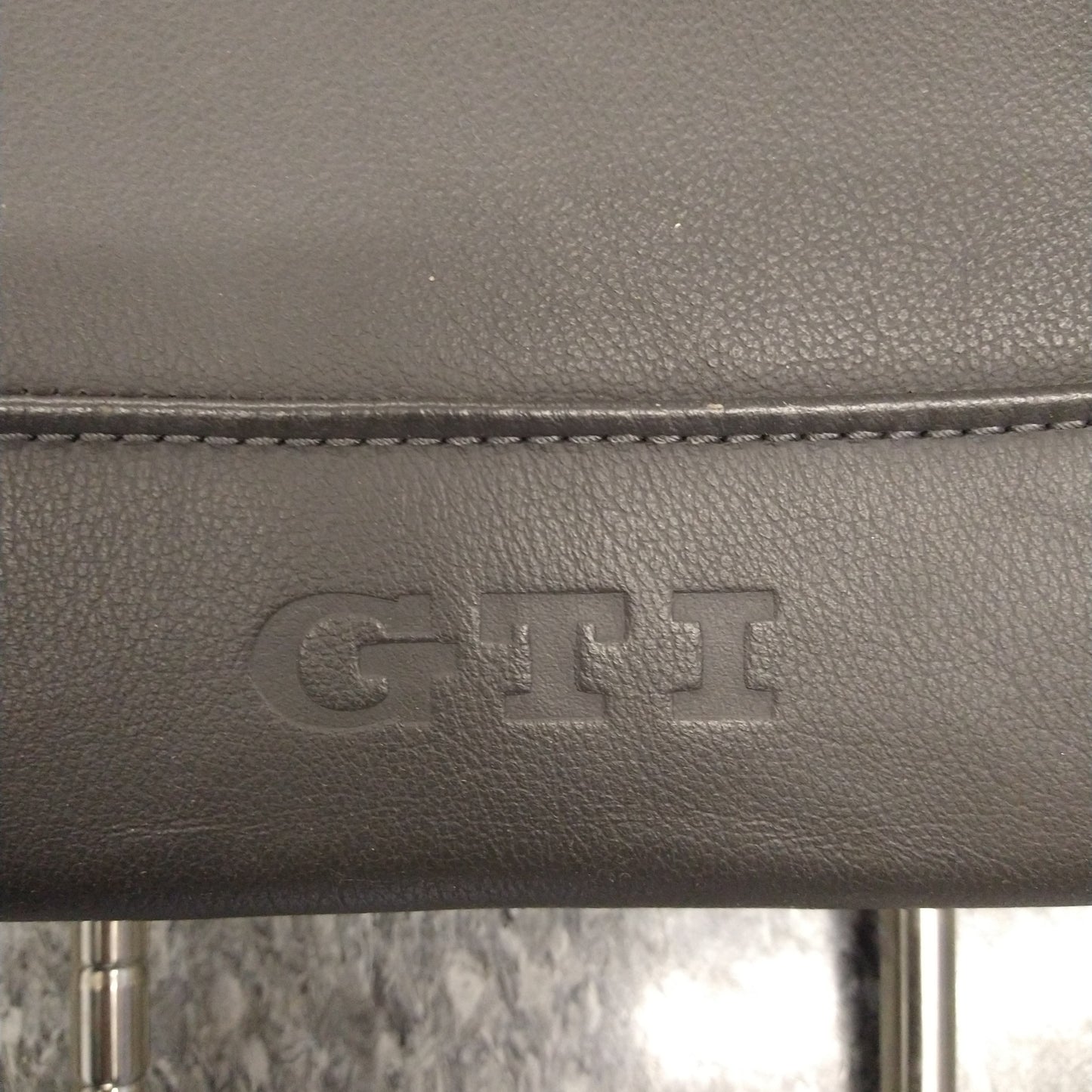 GTI Headrest Front Set