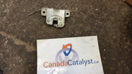 New Beetle Convertible TRUNK LATCH