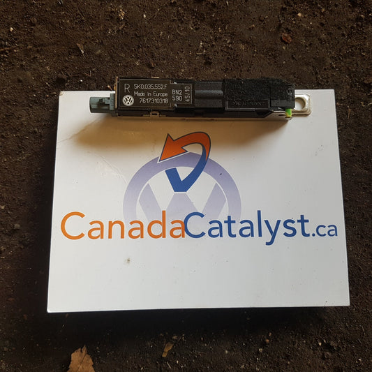 MK6 Golf Passenger Side Antenna AMPLIFER 5K0035552F