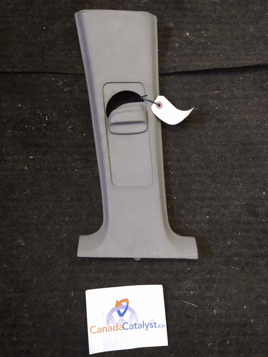 MK3 Jetta Upper B Pillar TRIM 1H4867243B 1H0868311A