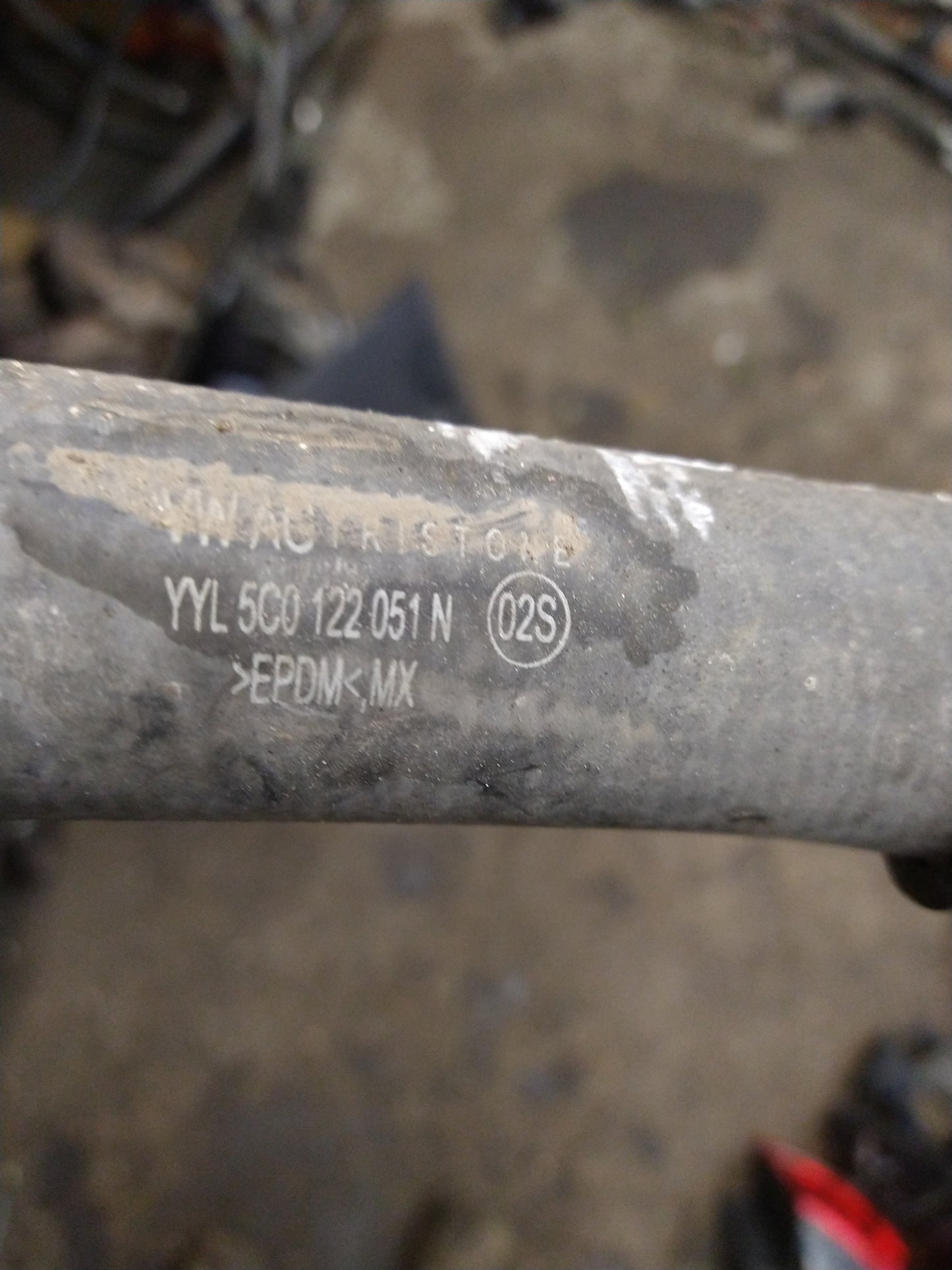 MK6-MK7/B7 1.8L Lower Radiator HOSE 5C0122051N