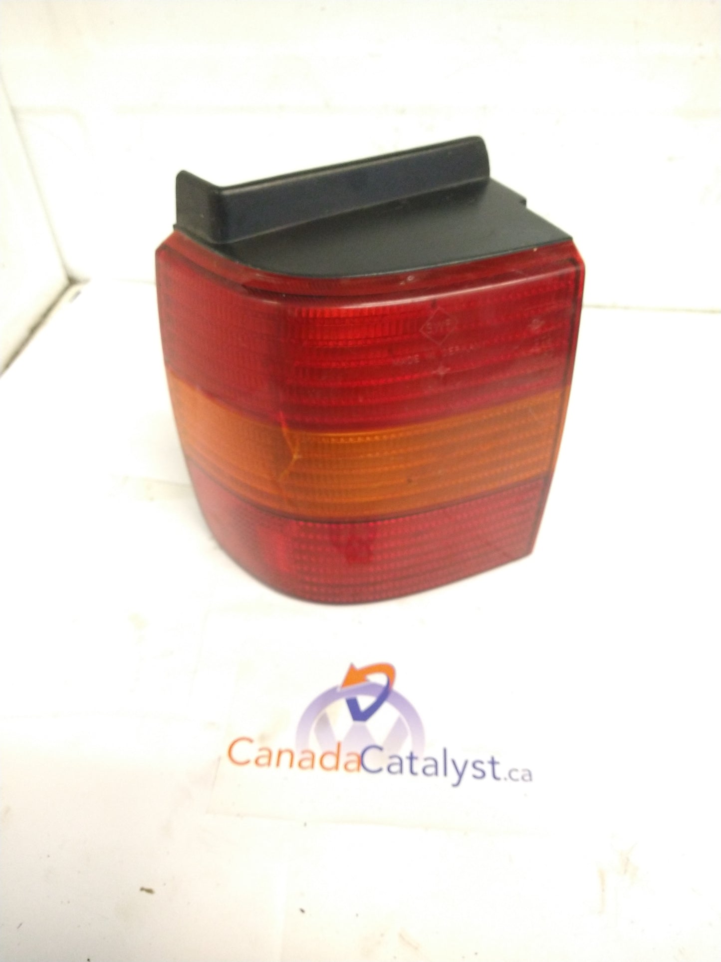 B4 Wagon Driver Imperfect TAIL LIGHT 3A9945111A