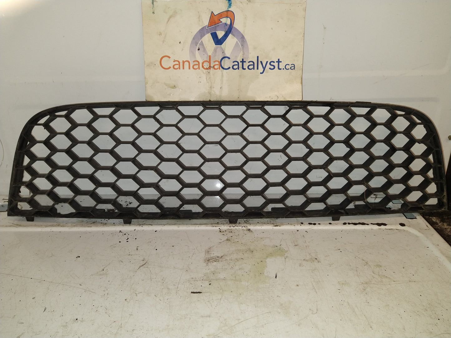 MK5 GTI Lower Front Center GRILLE