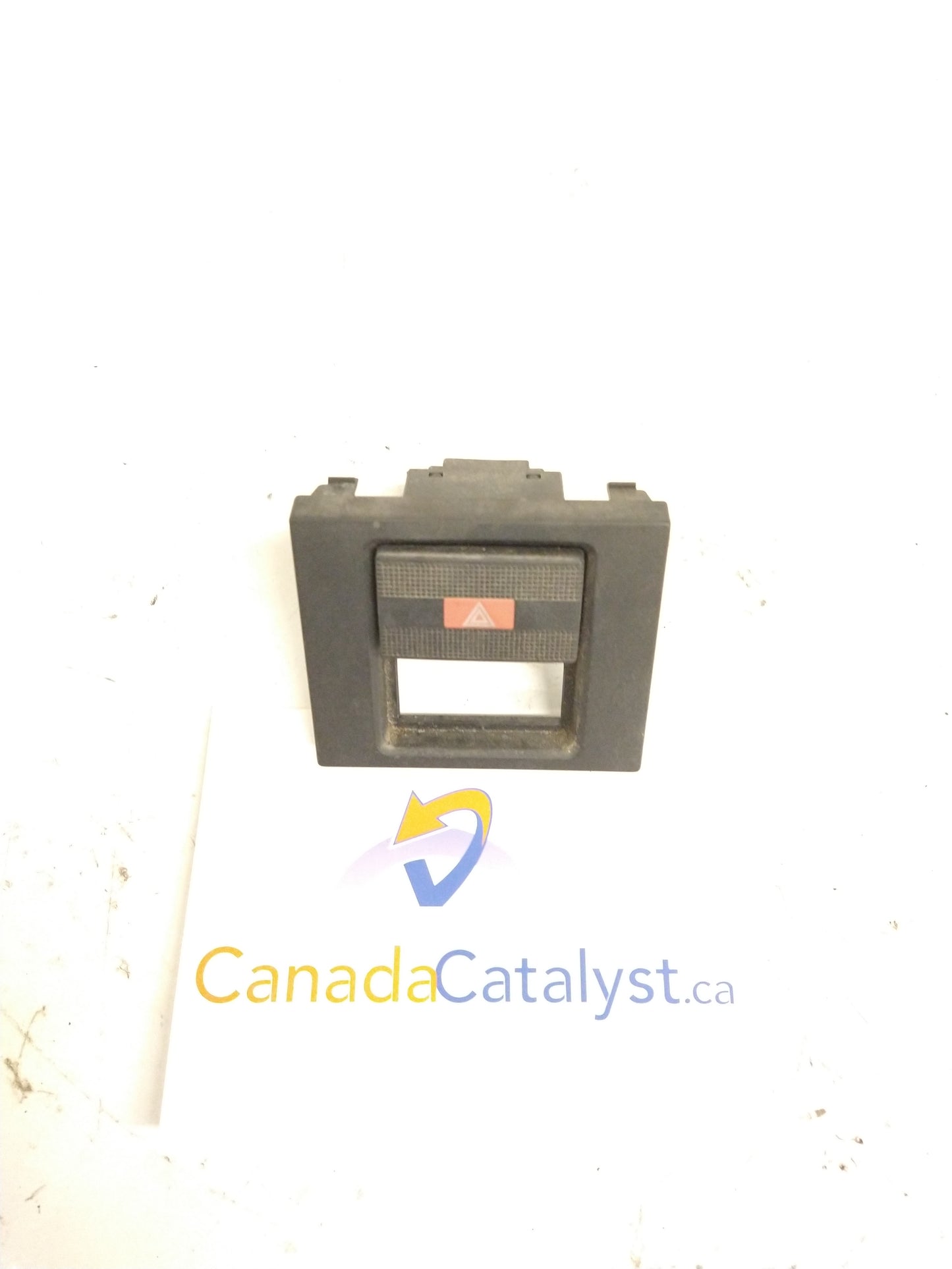 T4 Hazard SWITCH 701858139