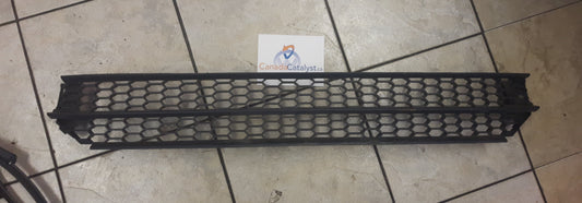 B7 Lower Honeycomb GRILLE 561853677