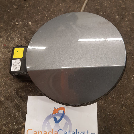 MK6 Golf Fuel DOOR white