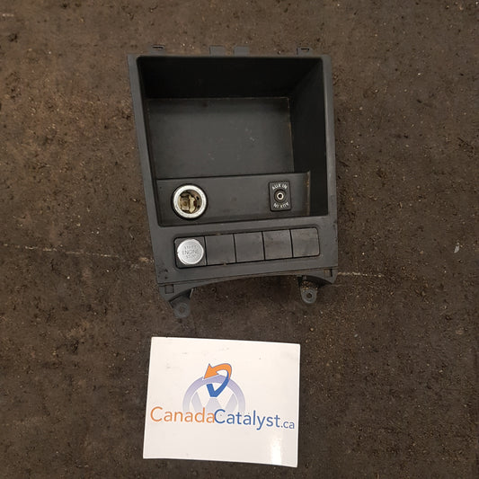 MK6 Change Holder W/Aux In PLUG