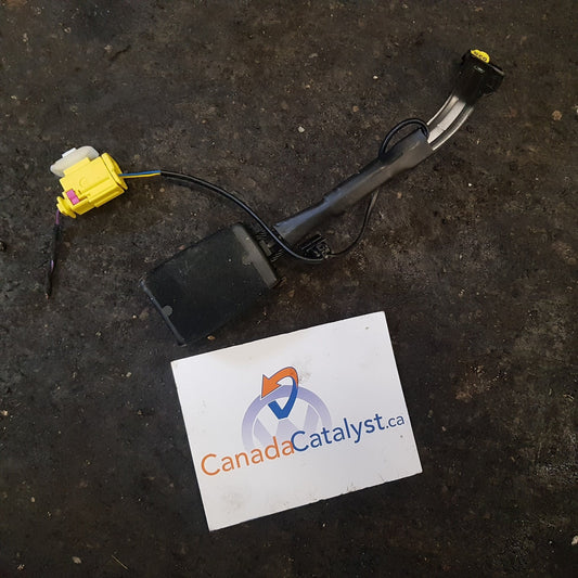 MK5 Driver 2 Door 2 Wire SEAT BELT BUCKLE 1K3857755R