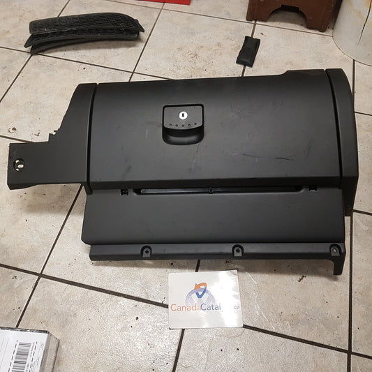 New Beetle GLOVEBOX