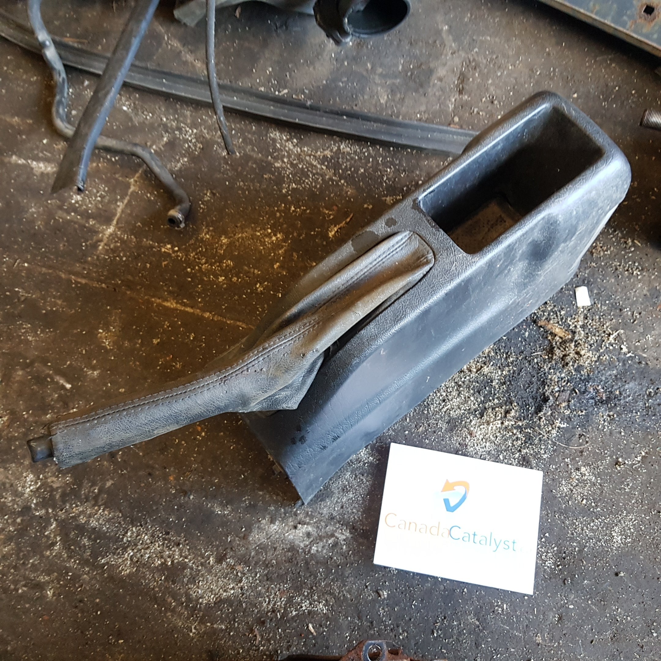 MK3 Center Console Without Arm Rest – V DUB HUB