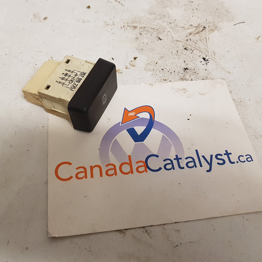 B3 Hazard SWITCH 357919235J