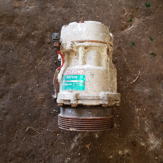 B3 A/C Compressor 357820803C