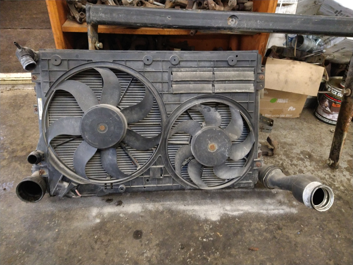 B6 Fan SHROUD
