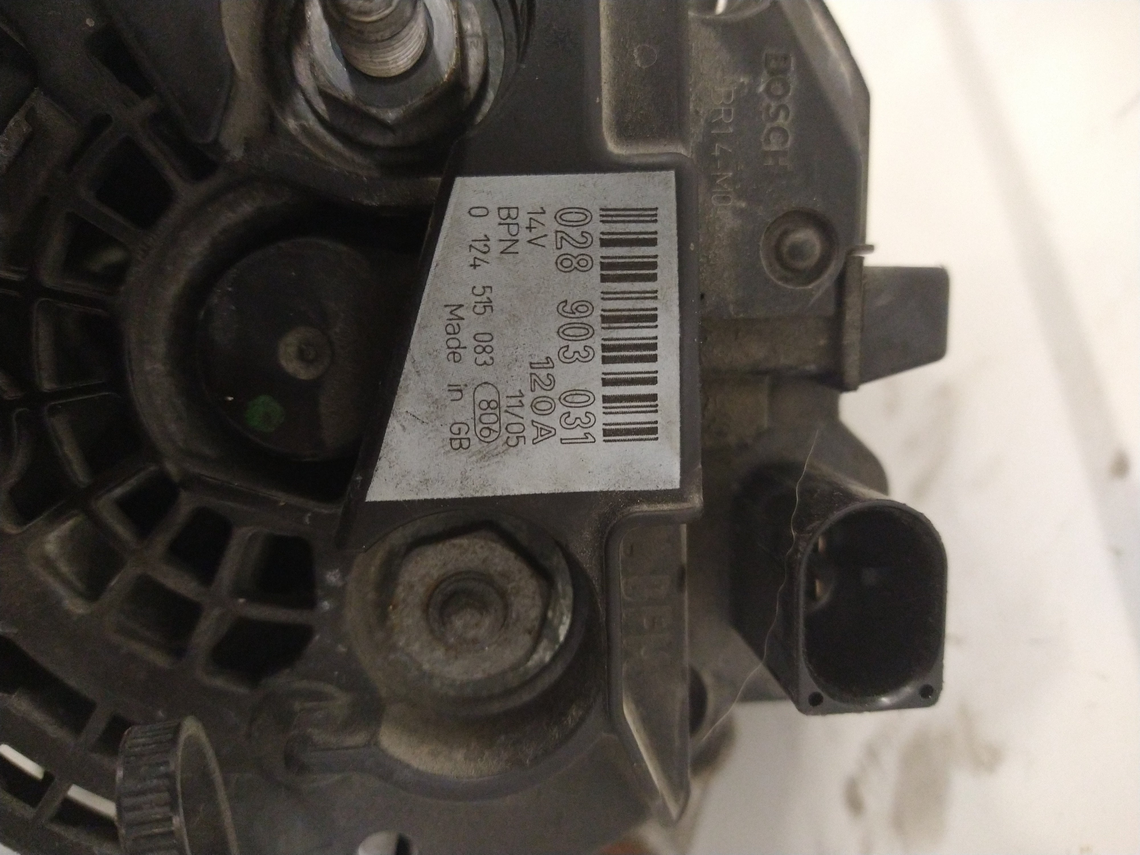 B5.5 ALTERNATOR TDI 120A 14V BOSCH 028903031 V DUB HUB