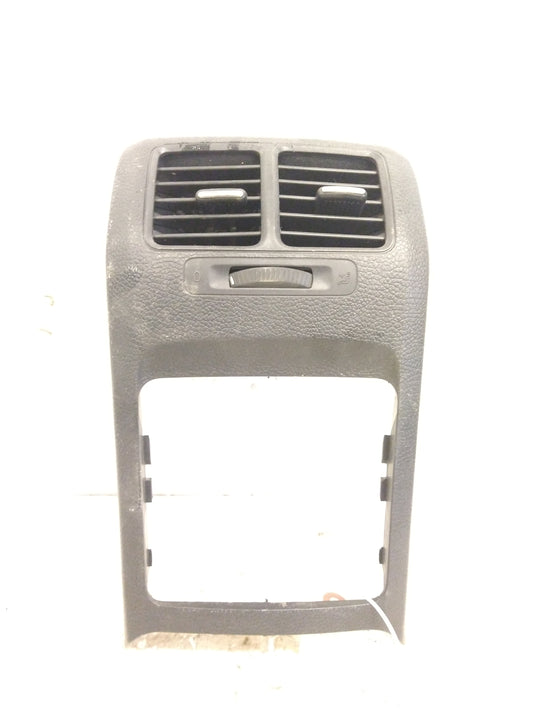 MK6 Golf Rear Center VENT