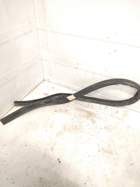 MK6 GTI Passenger Door WEATHERSTRIP 1K0823723
