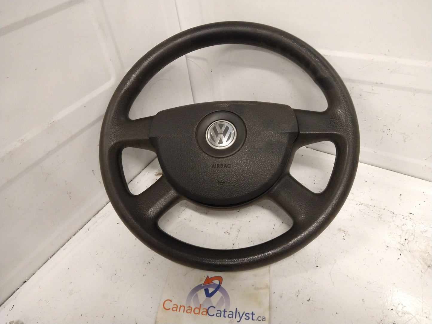 B6 STEERING WHEEL